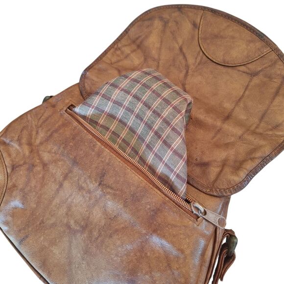 Wilsons Crossbody Bag Distressed Leather Brown Small Medium Size 8" x 9" - Picture 7 of 16